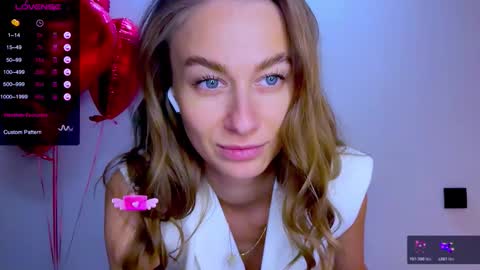 Snapshot of sweet_mia_91 chatting on February 14, 2026, 4:37 pm Mia online show from February 14, 2026, 4:37 pm