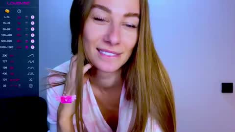 Mia online show from June 20, 2026, 12:08 pm