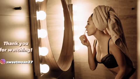 Snapshot of sweet_moan chatting on January 5, 2026, 5:27 pm Dana online show from January 5, 2026, 5:27 pm