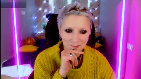 sweet_n_strong online show from October 28, 2025, 8:07 am