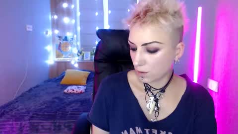 Snapshot of sweet_n_strong chatting on December 21, 2025, 7:37 am sweet_n_strong online show from December 21, 2025, 7:37 am