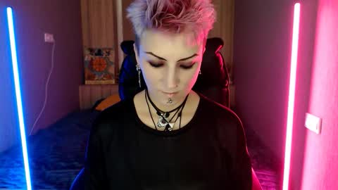 Snapshot of sweet_n_strong chatting on January 7, 2026, 12:18 pm sweet_n_strong online show from January 7, 2026, 12:18 pm