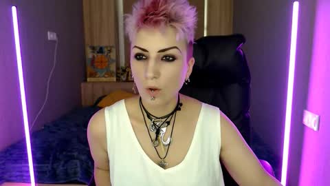 Snapshot of sweet_n_strong chatting on January 9, 2026, 7:44 am sweet_n_strong online show from January 9, 2026, 7:44 am