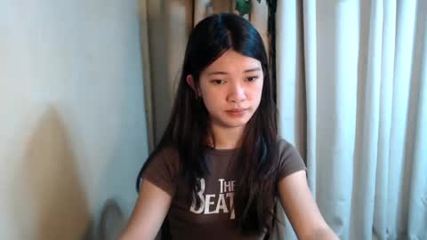 sweet_nylia online show from July 13, 2026, 5:32 am
