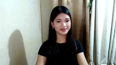 sweet_nylia online show from July 19, 2026, 12:25 am