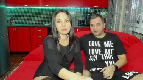 Snapshot of sweet_olga_and_dmitriy chatting on December 11, 2024, 5:43 am Olga and Dmitriy online show from December 11, 2024, 5:43 am