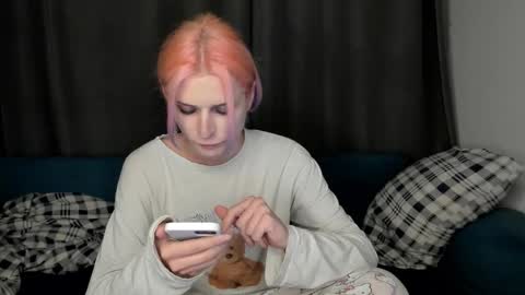 kira online show from September 27, 2025, 8:36 pm