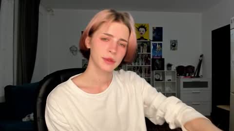 kira online show from March 9, 2026, 7:07 pm