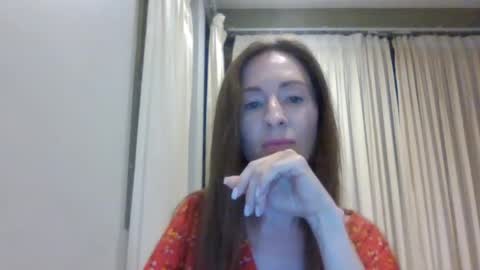 Snapshot of sweet_poeme chatting on June 5, 2026, 1:17 pm sweet_poeme online show from June 5, 2026, 1:17 pm