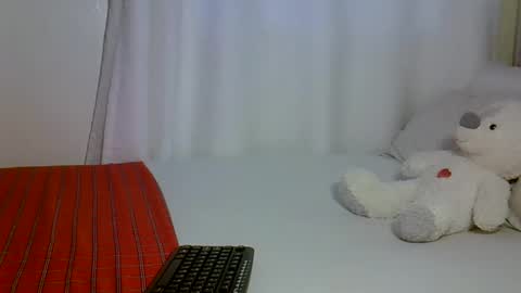 Snapshot of sweet_pookiie chatting on October 21, 2025, 8:04 am Ari online show from October 21, 2025, 8:04 am