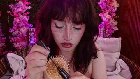 Snapshot of sweet_roxanee chatting on December 14, 2025, 4:40 am Roxanee online show from December 14, 2025, 4:40 am