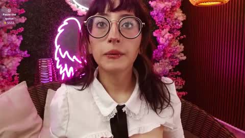 Snapshot of sweet_roxanee chatting on January 15, 2026, 2:43 pm Roxanee online show from January 15, 2026, 2:43 pm