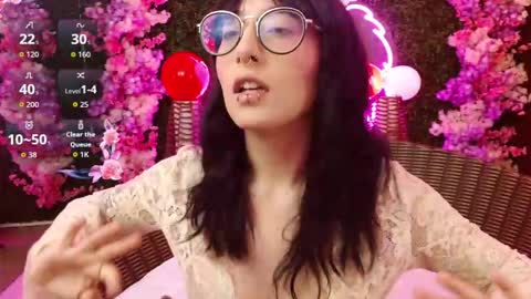 Snapshot of sweet_roxanee chatting on February 20, 2026, 1:00 pm Roxanee online show from February 20, 2026, 1:00 pm