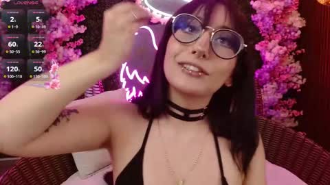 Snapshot of sweet_roxanee chatting on February 28, 2026, 9:38 pm Roxanee online show from February 28, 2026, 9:38 pm