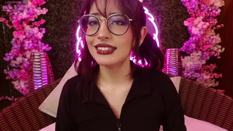 Snapshot of sweet_roxanee chatting on March 30, 2026, 9:27 pm Roxanee online show from March 30, 2026, 9:27 pm