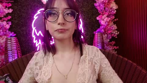 Snapshot of sweet_roxanee chatting on April 4, 2026, 9:01 pm Roxanee online show from April 4, 2026, 9:01 pm