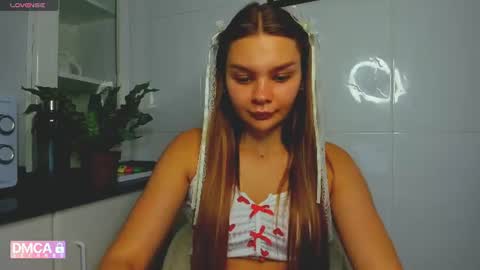 Snapshot of sweet_sabriina chatting on June 9, 2026, 7:03 pm Sabina online show from June 9, 2026, 7:03 pm