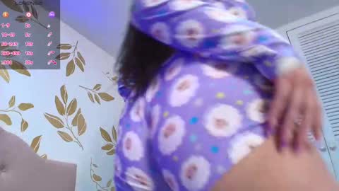 Snapshot of sweet_sammy_7 chatting on February 25, 2025, 6:58 am Sammy Lauren online show from February 25, 2025, 6:58 am
