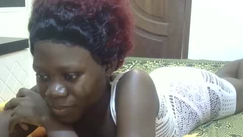 Snapshot of sweet_sharon01 chatting on October 15, 2025, 10:37 am Sharon online show from October 15, 2025, 10:37 am