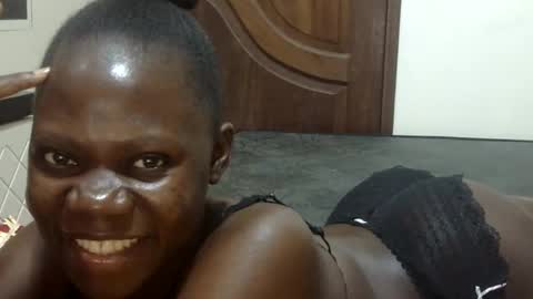 Snapshot of sweet_sharon01 chatting on October 22, 2025, 9:25 pm Sharon online show from October 22, 2025, 9:25 pm