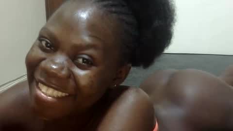 Snapshot of sweet_sharon01 chatting on November 7, 2025, 10:32 pm Sharon online show from November 7, 2025, 10:32 pm