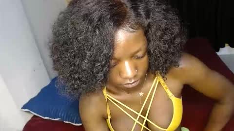 Snapshot of sweet_sherie chatting on December 2, 2025, 12:49 am ellanah Tracie online show from December 2, 2025, 12:49 am