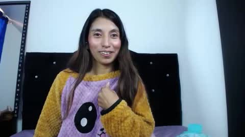 Adriana online show from February 5, 2026, 9:52 pm