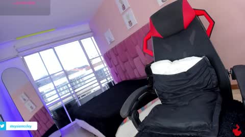 Snapshot of sweet_stacie chatting on December 18, 2025, 12:55 pm sweet_stacie online show from December 18, 2025, 12:55 pm