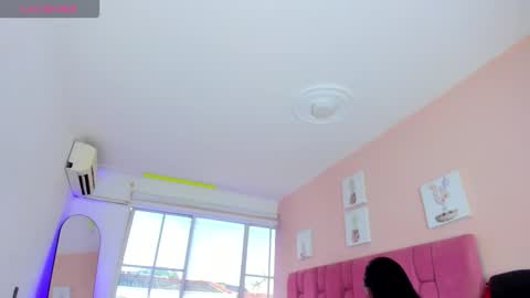 Snapshot of sweet_stacie chatting on February 9, 2026, 2:10 pm sweet_stacie online show from February 9, 2026, 2:10 pm