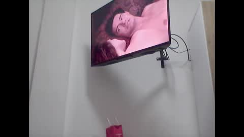 Snapshot of sweet_starxx chatting on February 24, 2025, 12:52 am Yeileen online show from February 24, 2025, 12:52 am