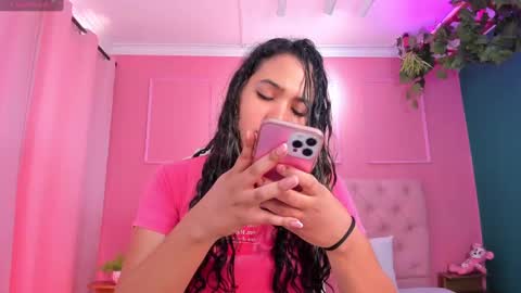 Snapshot of sweet_starxx chatting on March 9, 2025, 5:39 pm Yeileen online show from March 9, 2025, 5:39 pm