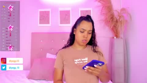 Snapshot of sweet_starxx chatting on September 21, 2025, 9:49 pm Yeileen online show from September 21, 2025, 9:49 pm