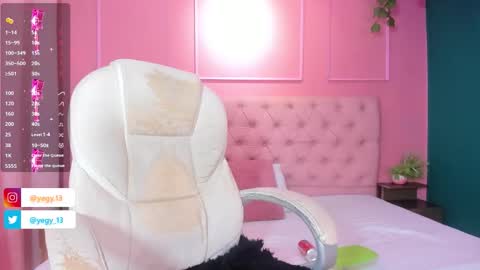 Snapshot of sweet_starxx chatting on September 24, 2025, 7:39 pm Yeileen online show from September 24, 2025, 7:39 pm