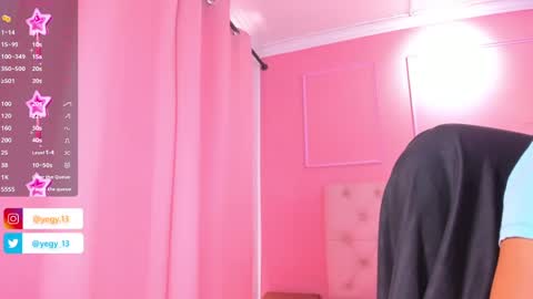 Snapshot of sweet_starxx chatting on October 3, 2025, 4:15 pm Yeileen online show from October 3, 2025, 4:15 pm