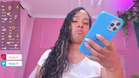 Snapshot of sweet_starxx chatting on February 12, 2026, 8:48 pm Yeileen online show from February 12, 2026, 8:48 pm