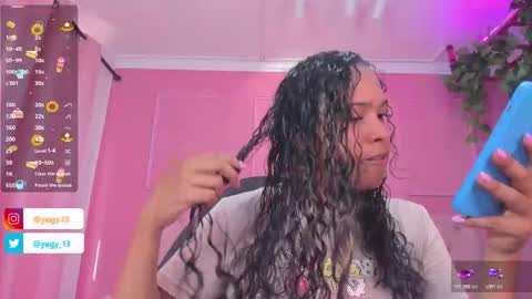 Snapshot of sweet_starxx chatting on February 25, 2026, 7:34 pm Yeileen online show from February 25, 2026, 7:34 pm