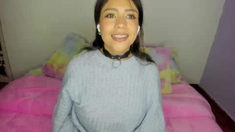 Snapshot of sweet_stephaniee chatting on October 22, 2025, 11:26 pm online show from October 22, 2025, 11:26 pm