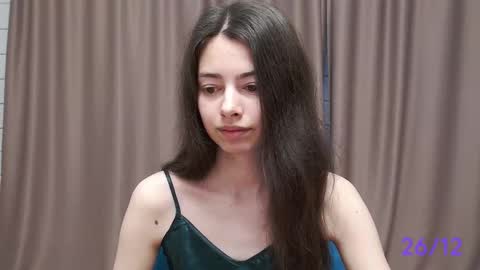 Snapshot of sweet_sweet_angel chatting on December 26, 2024, 8:39 am Angel online show from December 26, 2024, 8:39 am