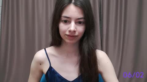 Snapshot of sweet_sweet_angel chatting on February 6, 2025, 3:06 am Angel online show from February 6, 2025, 3:06 am