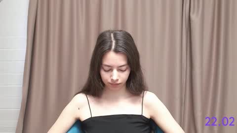 Snapshot of sweet_sweet_angel chatting on February 22, 2026, 8:24 am Angel online show from February 22, 2026, 8:24 am