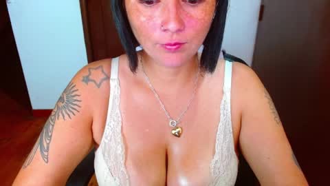 Snapshot of sweet_tammyy chatting on April 7, 2026, 2:50 pm tammy IG stammy 36 online show from April 7, 2026, 2:50 pm