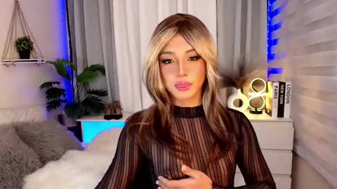 Snapshot of sweet_tenshi chatting on March 4, 2025, 10:02 am tenshi online show from March 4, 2025, 10:02 am