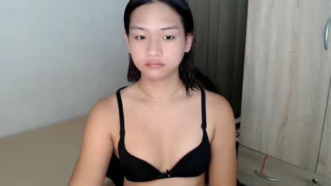 Snapshot of sweet_tenshi chatting on May 14, 2026, 11:17 am tenshi online show from May 14, 2026, 11:17 am