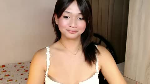 Snapshot of sweet_tenshi chatting on May 20, 2026, 4:46 pm tenshi online show from May 20, 2026, 4:46 pm