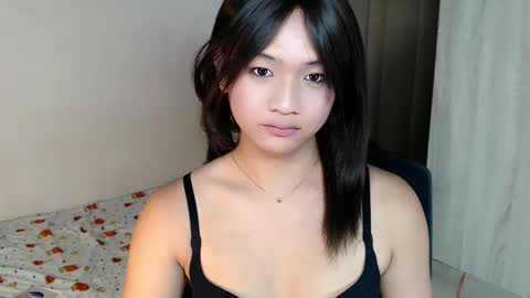 Snapshot of sweet_tenshi chatting on May 23, 2026, 12:49 am tenshi online show from May 23, 2026, 12:49 am