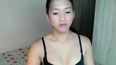 Snapshot of sweet_tenshi chatting on May 27, 2026, 12:07 am tenshi online show from May 27, 2026, 12:07 am