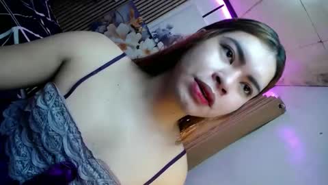 Snapshot of sweet_trexie chatting on December 17, 2025, 1:22 am sweet_trexie online show from December 17, 2025, 1:22 am