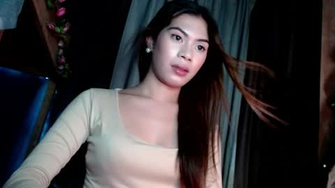 sweet_vell online show from May 30, 2026, 5:21 pm