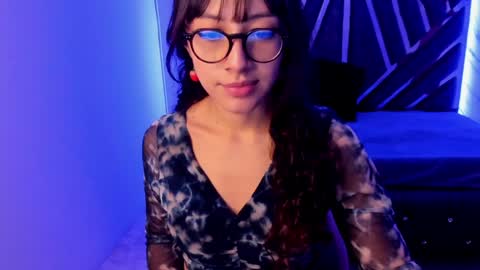 Snapshot of sweet_venus4 chatting on January 3, 2025, 4:27 pm sweet_venus4 online show from January 3, 2025, 4:27 pm