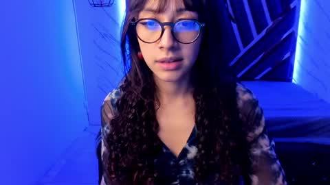 Snapshot of sweet_venus4 chatting on January 3, 2025, 10:29 pm sweet_venus4 online show from January 3, 2025, 10:29 pm